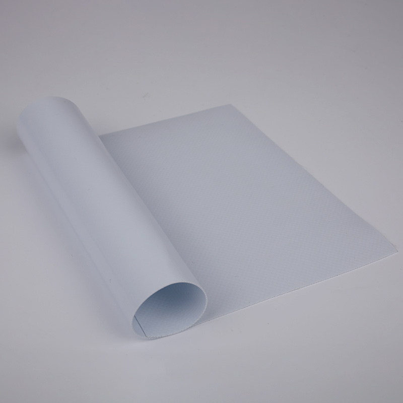 Materialul structurii membranei PVC